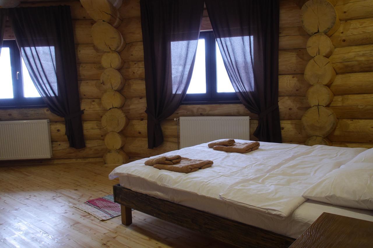 Hotel Berloga Pylypets Pilipets Exteriér fotografie