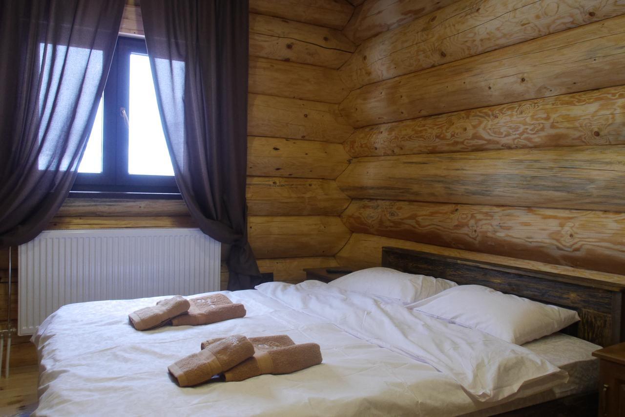 Hotel Berloga Pylypets Pilipets Exteriér fotografie